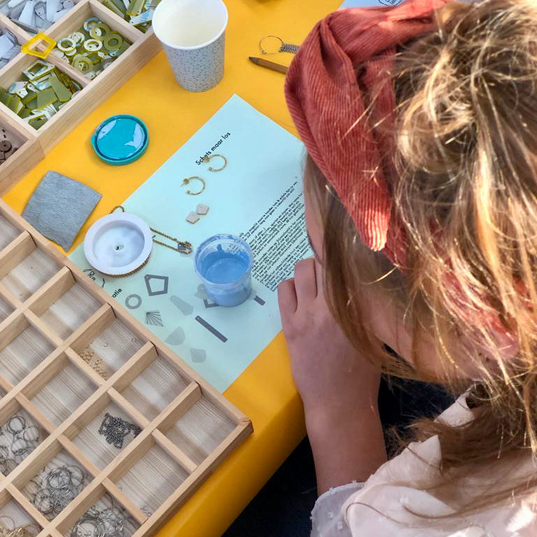 Workshop Modulaire Sieraden - Atelier in Utrecht - 09/01/27 om 14:30